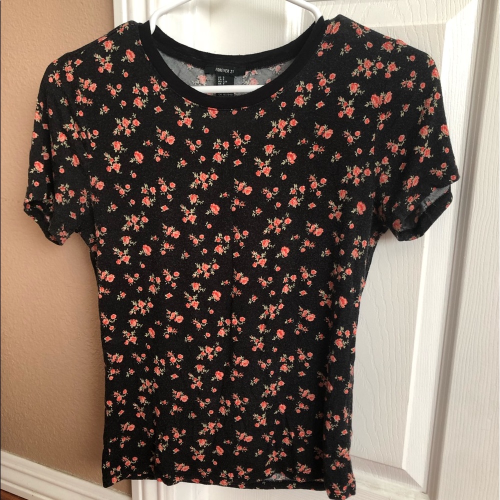 Floral Forever 21 shirt
Size Small
